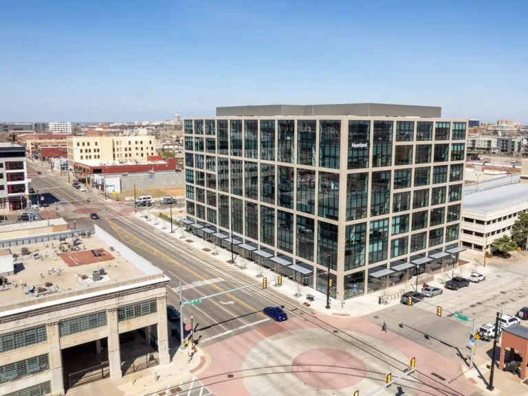 616-North-Broadway-Avenue-e1664974600810